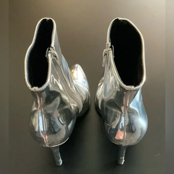 Thalia Sodi Metallic Silver Heeled Boots - Picture 3 of 5